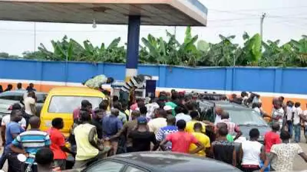 Oil marketers plan to increase fuel price due to dollar shortage